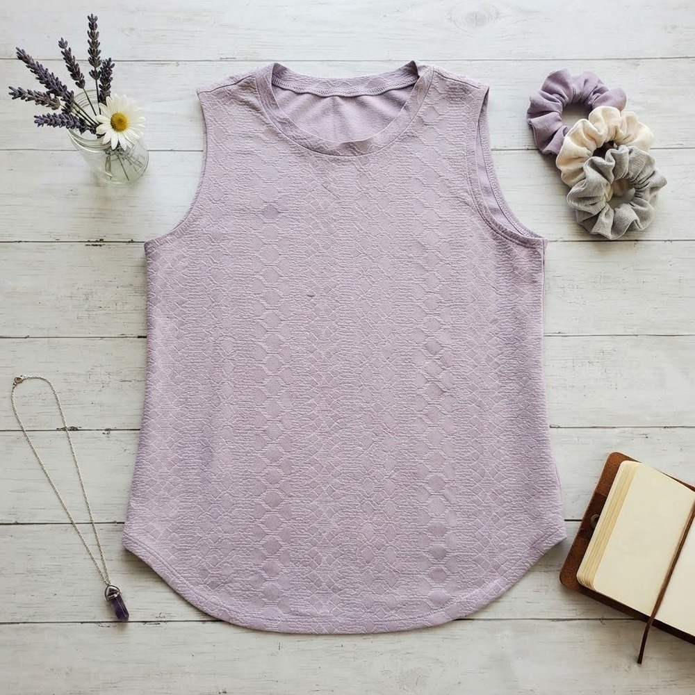 Lavender Textured Geometric Diamond Sleeveless Tank Top M7F158 Medium